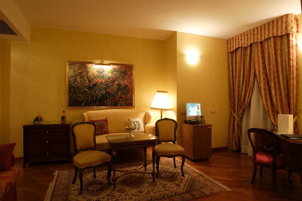 Hotel Tosco Romagnolo Баньо-ди-Романья Номер фото